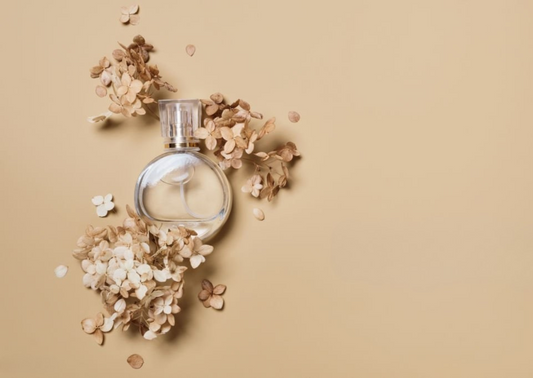COMPRENDRE LA PYRAMIDE OLFACTIVE POUR BIEN CHOISIR SON PARFUM