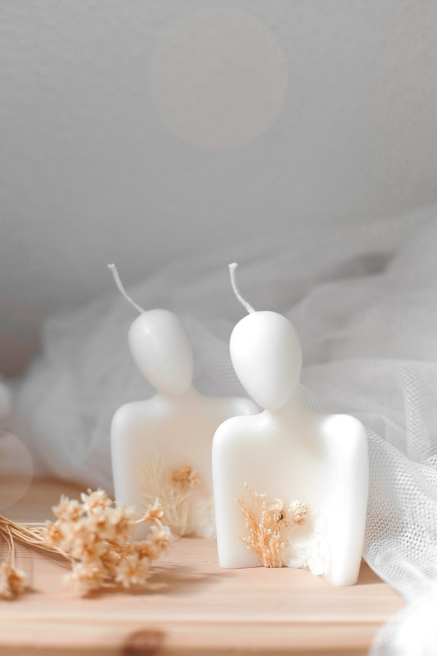 Bougie décorative « ensemble » initiales, date et fleurs séchées