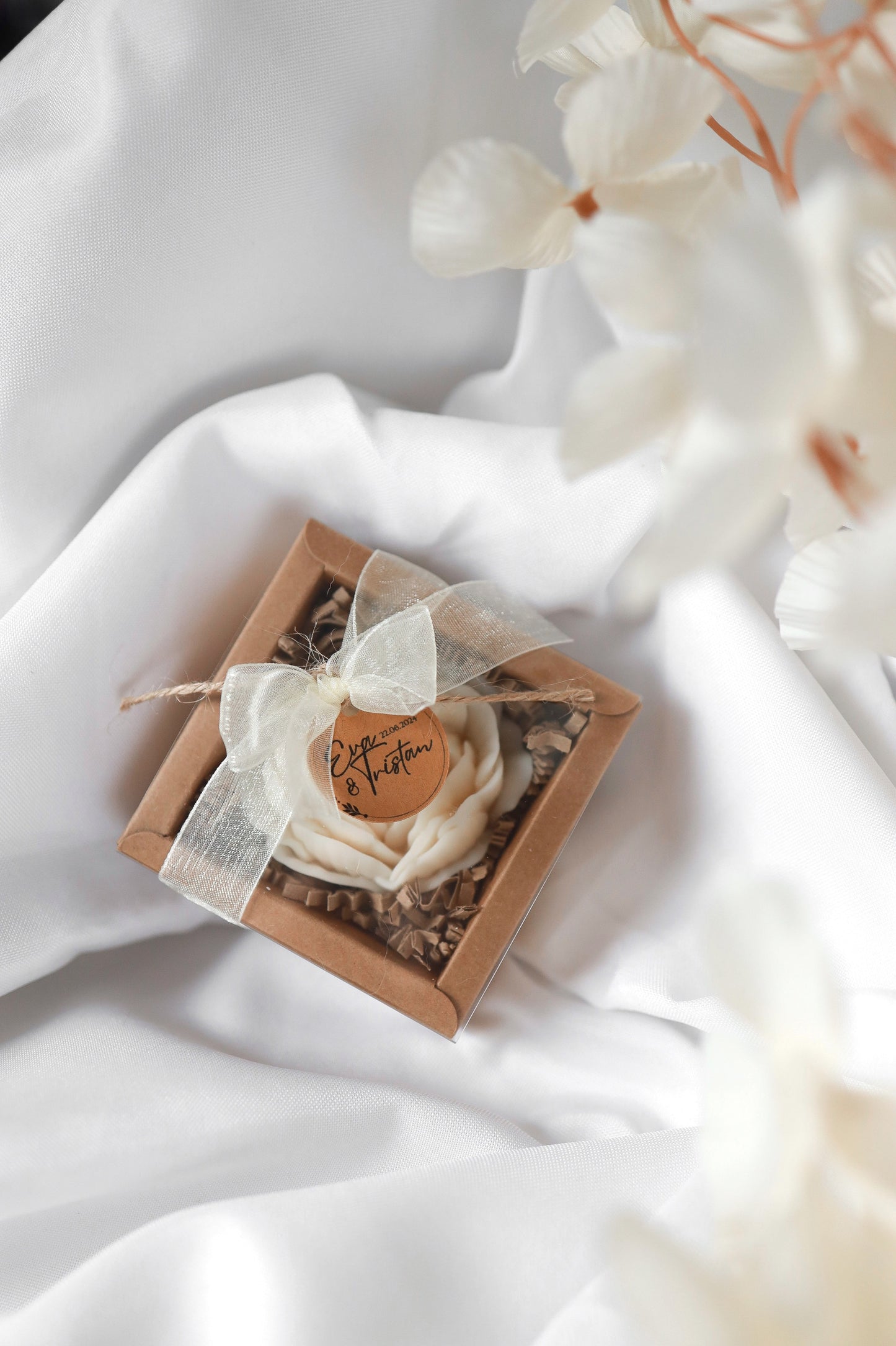 Mini bougie fleurs en forme de coeur personnalisable