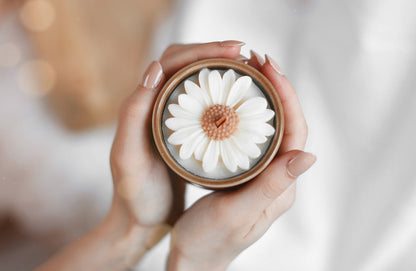 Bougie décorative pot marguerite en céramique (édition limitée)